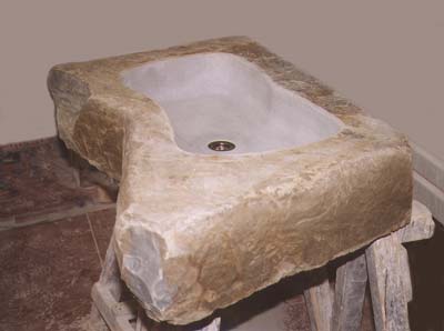 Acquaio in pietra forte
