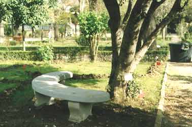 Panchina in pietra