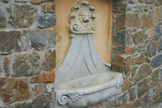fontana a muro